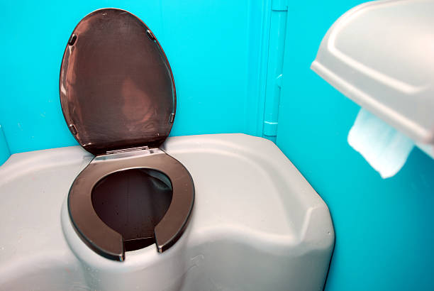 Best Porta potty rental near me  in Newton, IA